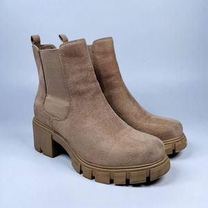 Steve Madden Madden Girl Tessa Chelsea Sand Suede Boots Size 8.5 GUC